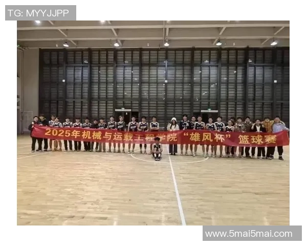 中国篮球红队迎战劲敌全力以赴争夺胜利展现团队精神与拼搏意志