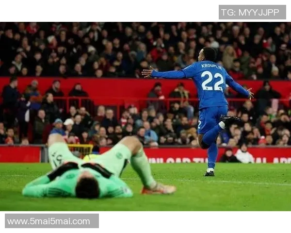 曼联与伯恩茅斯激战正酣粤语解说带你领略精彩瞬间